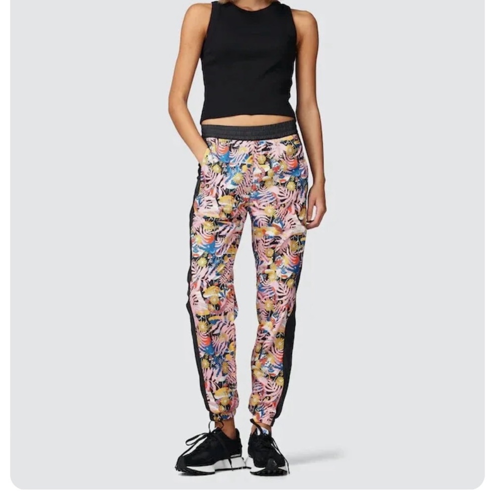 The North Face Women’s hydrnlne print woven pants w/pockets - NWT